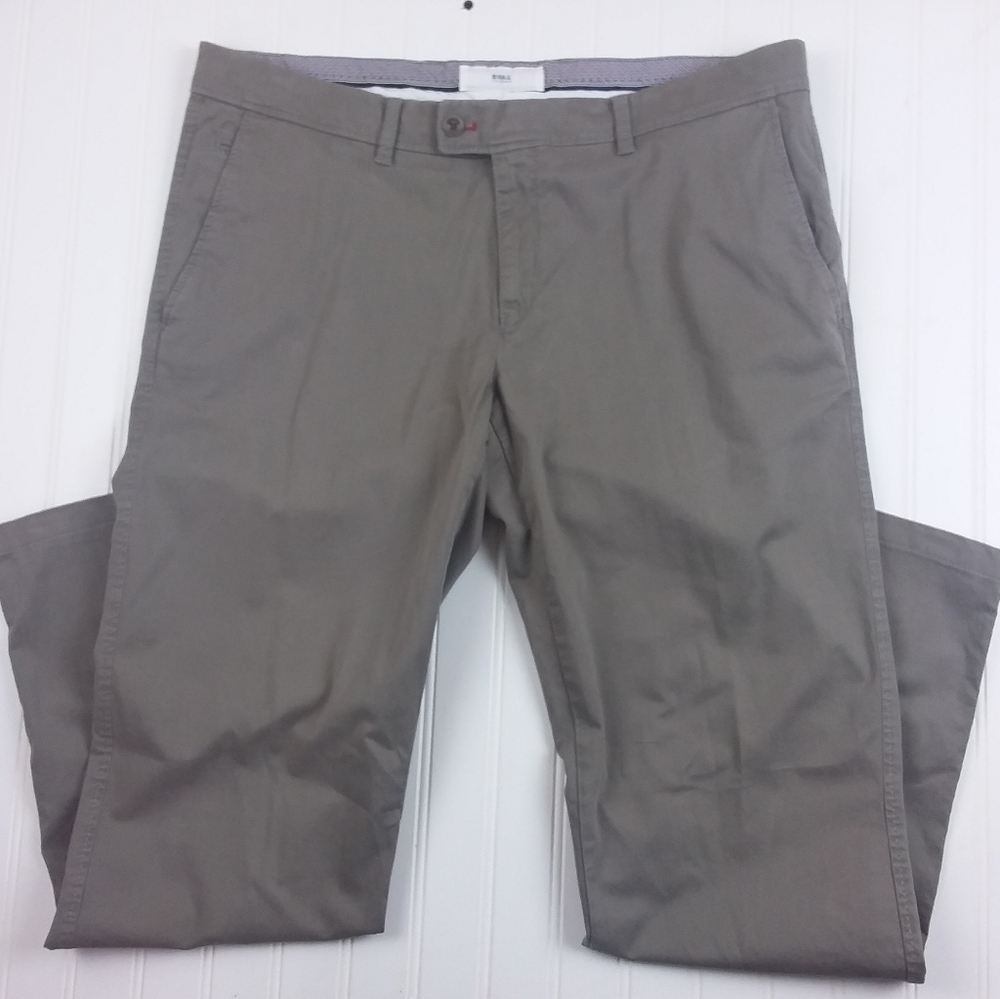 Brax Men's Evans Pants Chinos Regular Fit Straight Leg 31" Inseam Khaki/Tan